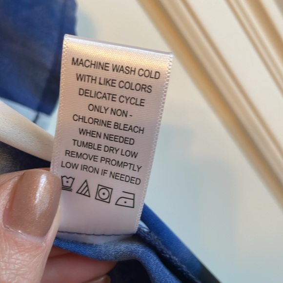 Pioneer Woman duster - Picture 4 of 5